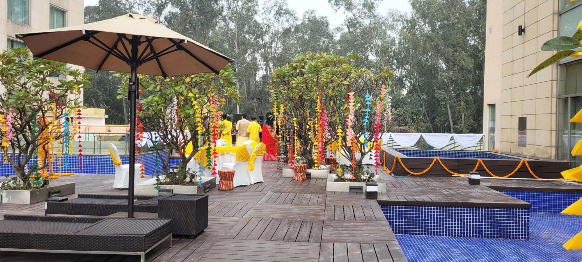 Radisson Blu Hotel, Велика Нойда Екстер'єр фото A wedding in India