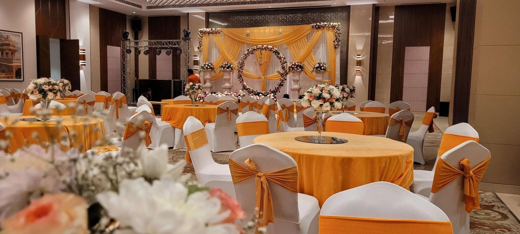 Radisson Blu Hotel, Велика Нойда Екстер'єр фото A wedding reception at a hotel in India