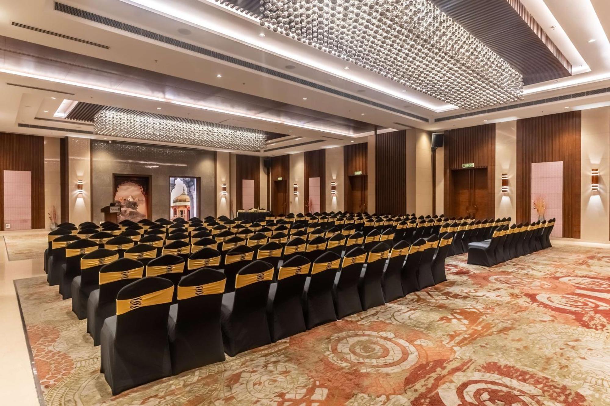 Radisson Blu Hotel, Велика Нойда Екстер'єр фото The Grand Ballroom
