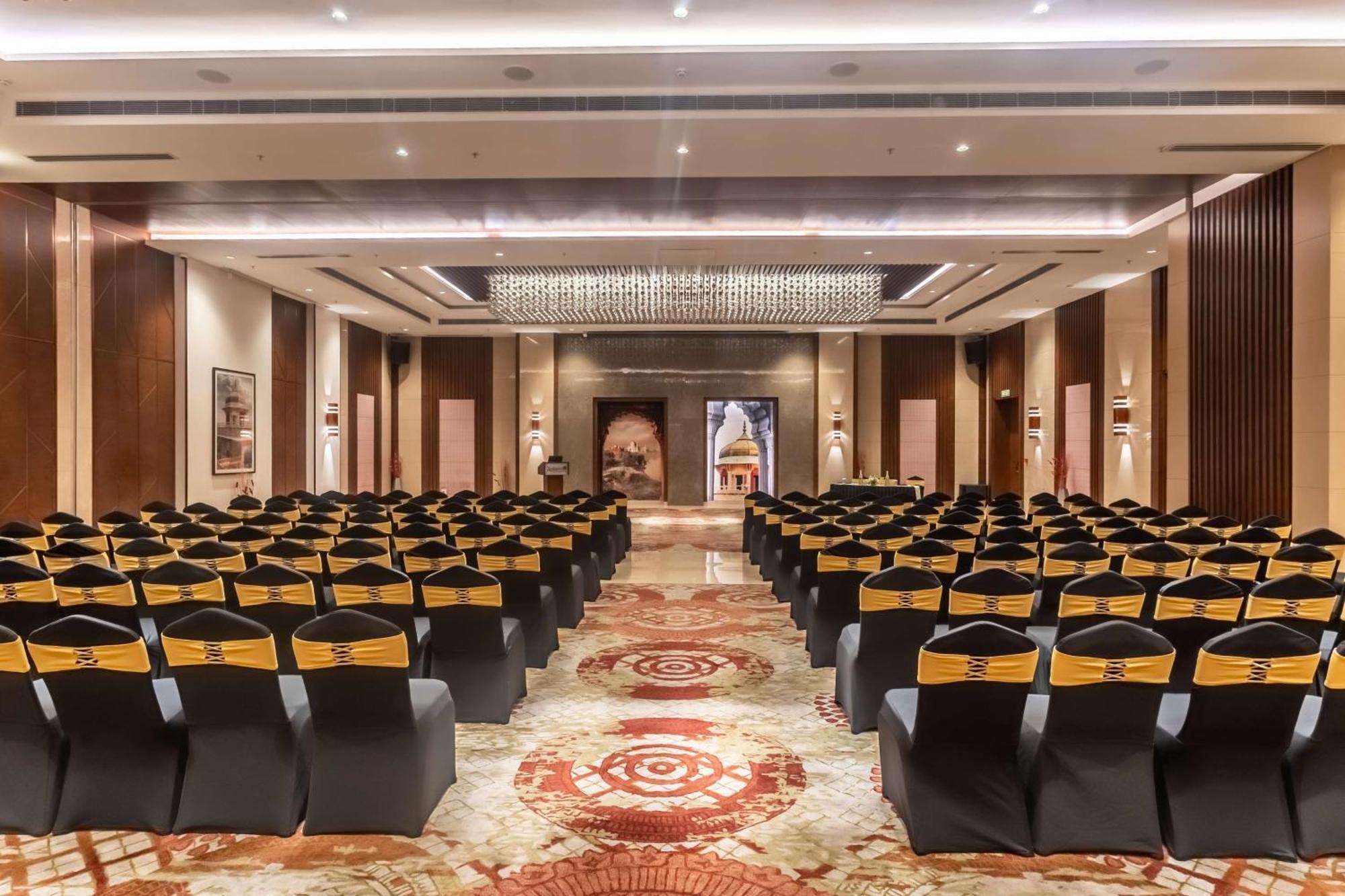 Radisson Blu Hotel, Велика Нойда Екстер'єр фото The Grand Ballroom