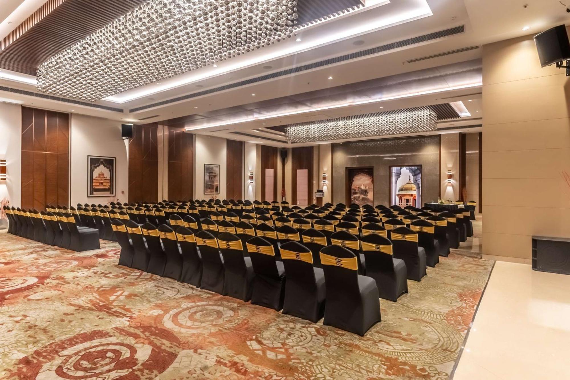 Radisson Blu Hotel, Велика Нойда Екстер'єр фото The Grand Ballroom